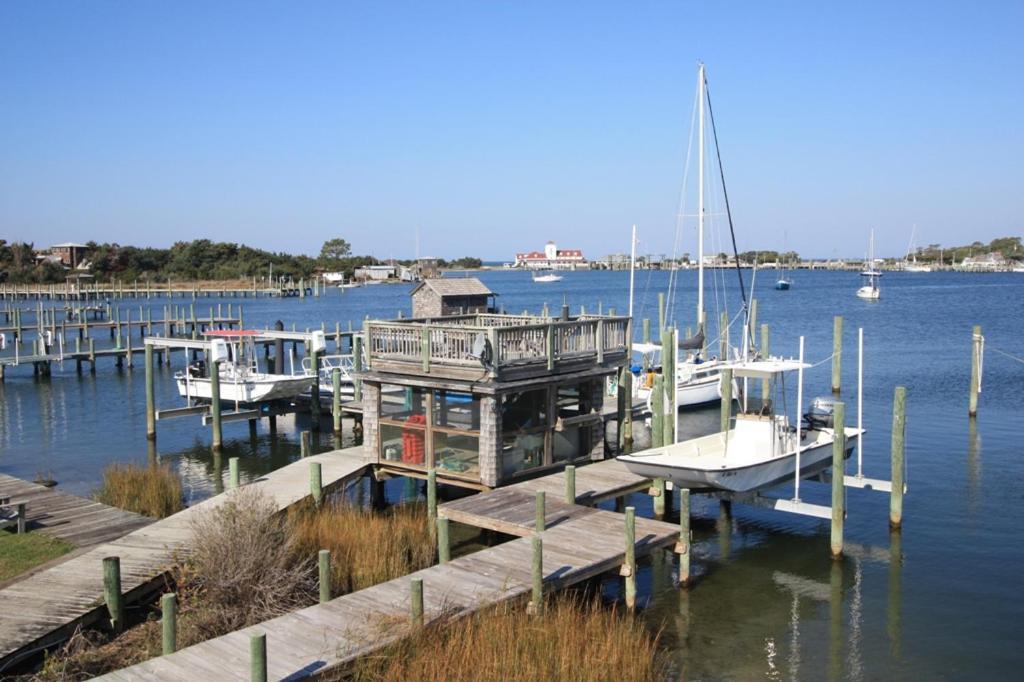 Courtyard Villas On Silver Lake Ocracoke Exterior foto